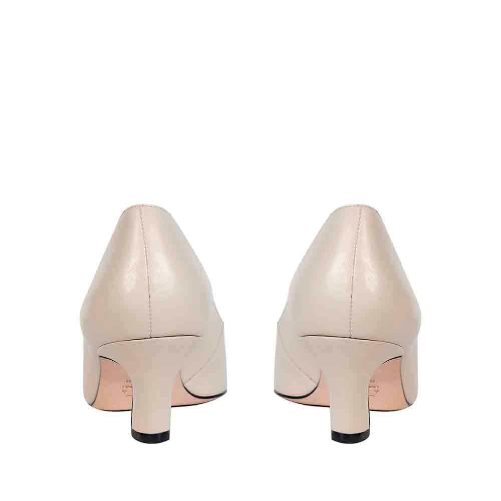 scarpin-confortavel-scarpin-carmela-baunilha-paula-torres