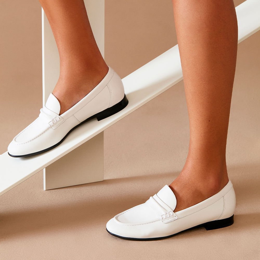 mocassim-casual-feminino-mocassim-ines-branco-paula-torres