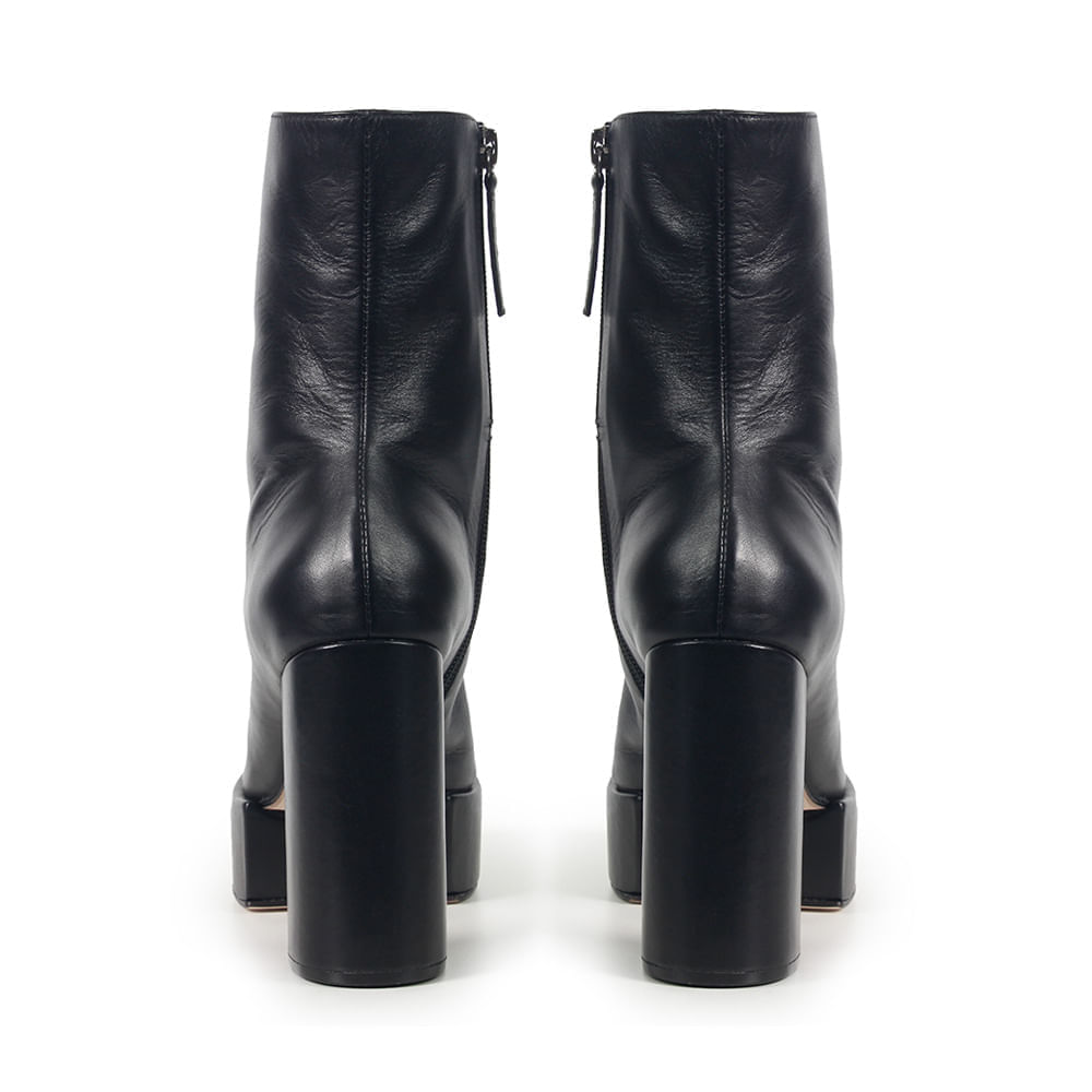 bota-feminina-confortavel-bota-tokio-preto-paula-torres
