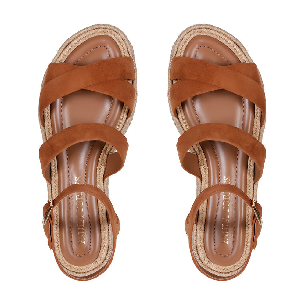 flatform-confortavel-flatform-rebeca-caramelo-paula-torres