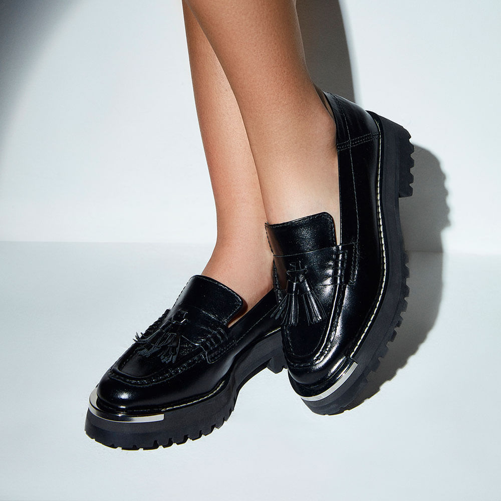 mocassim-casual-feminino-mocassim-isla-preto-paula-torres