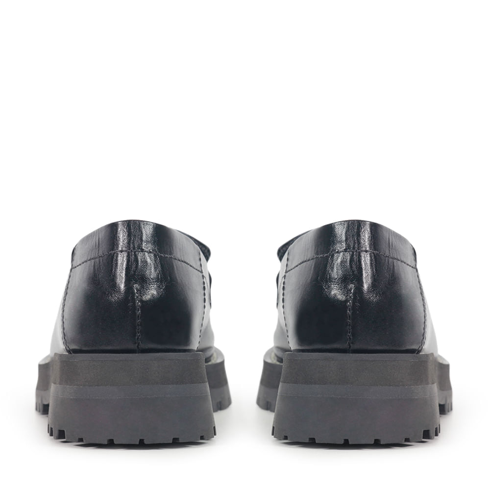 mocassim-casual-feminino-mocassim-isla-preto-paula-torres