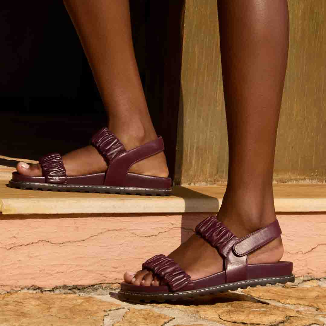 rasteira-para-o-verao-rasteira-serena-merlot-paula-torres