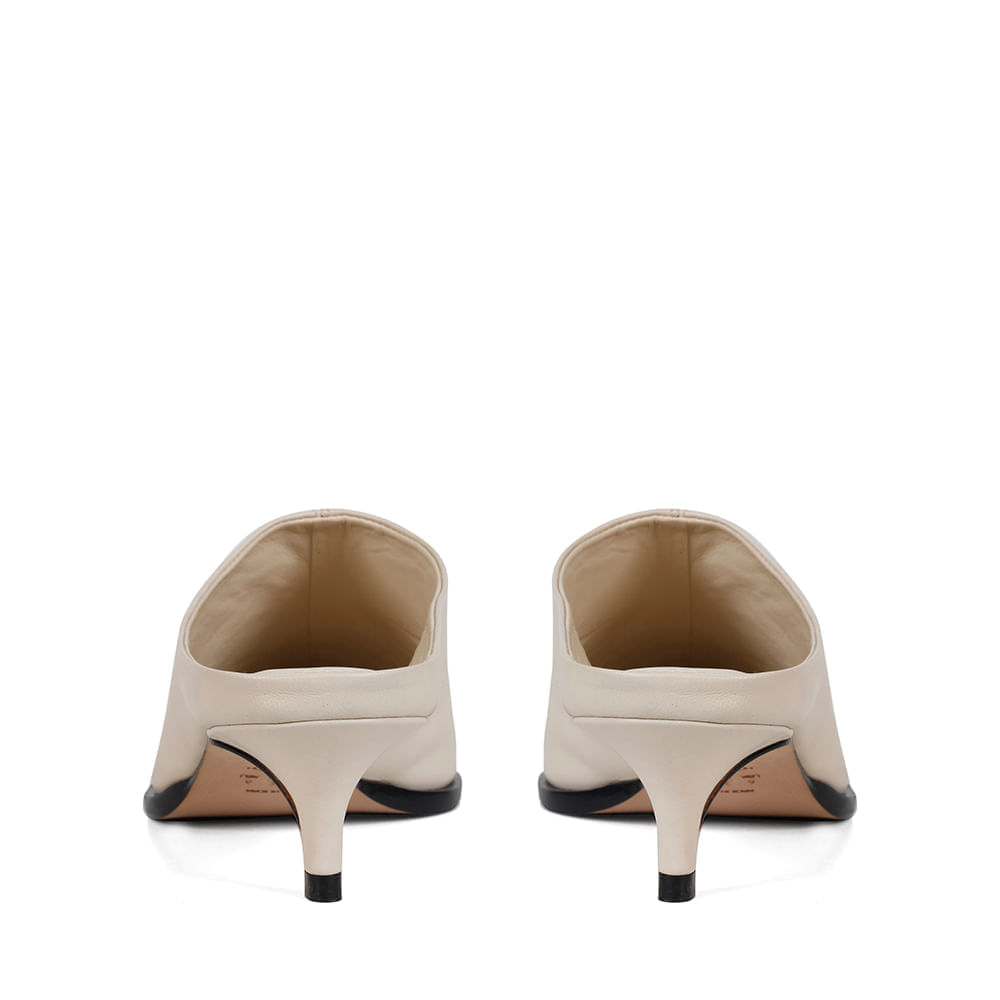 Mule-feminino-confortavel-dia-a-dia-Mule-astrid-baunilha-paula-torres