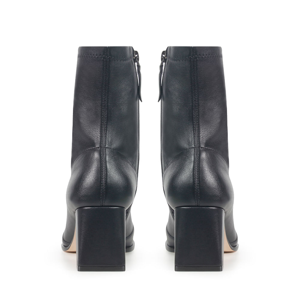 bota-feminina-confortavel-bota-viena-preto-paula-torres