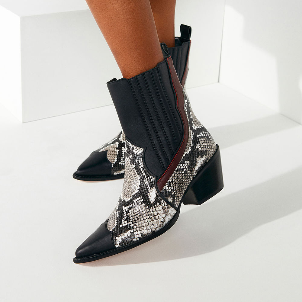 bota-feminina-confortavel-bota-parma-animal-print-paula-torres