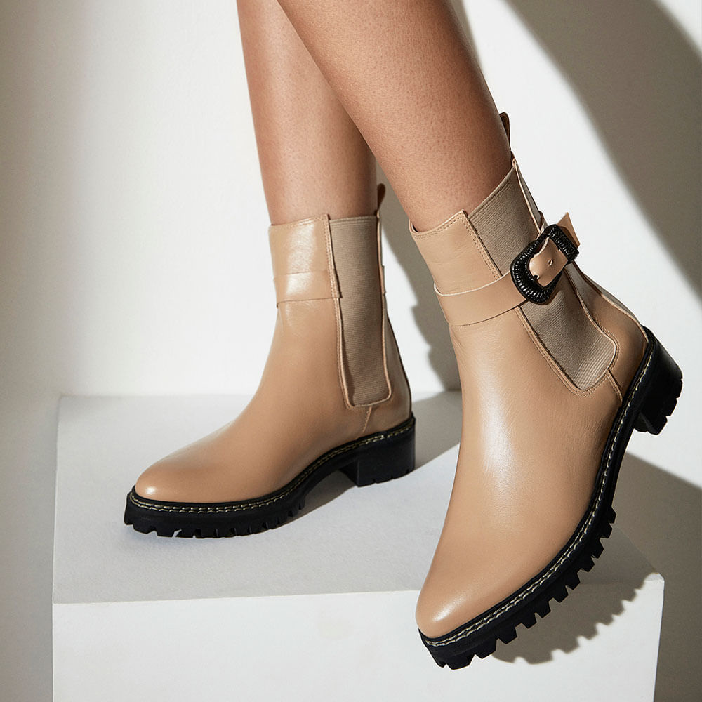 bota-feminina-confortavel-bota-malta-bege-paula-torres