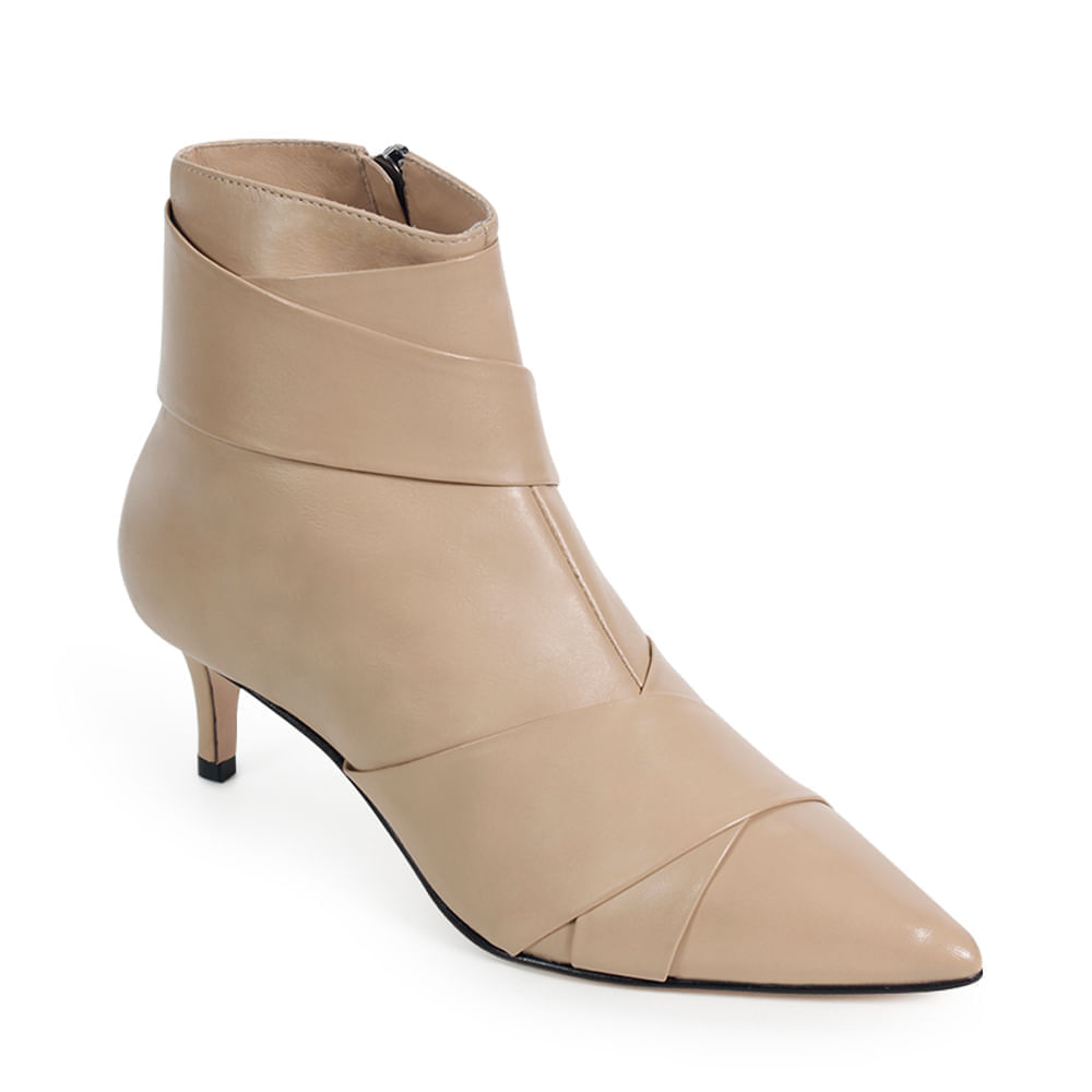 bota-feminina-confortavel-bota-toscana-bege-paula-torres