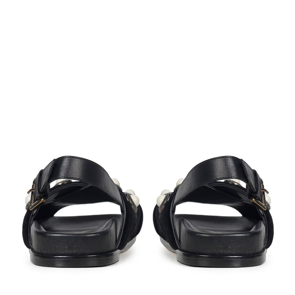 rasteira-para-o-verao-rasteira-yasmin-preto-paula-torres