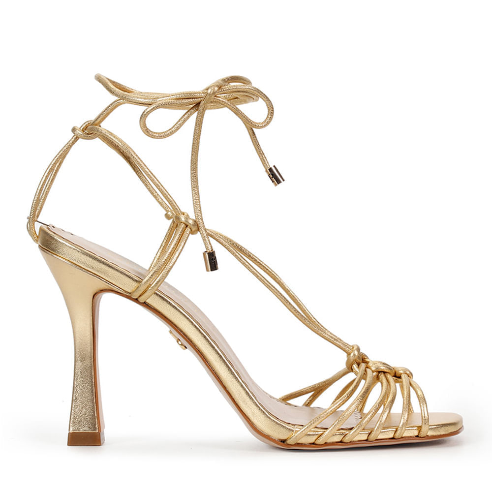 sandalia-para-o-dia-a-dia-sandalia-blanca-ouro-paula-torres