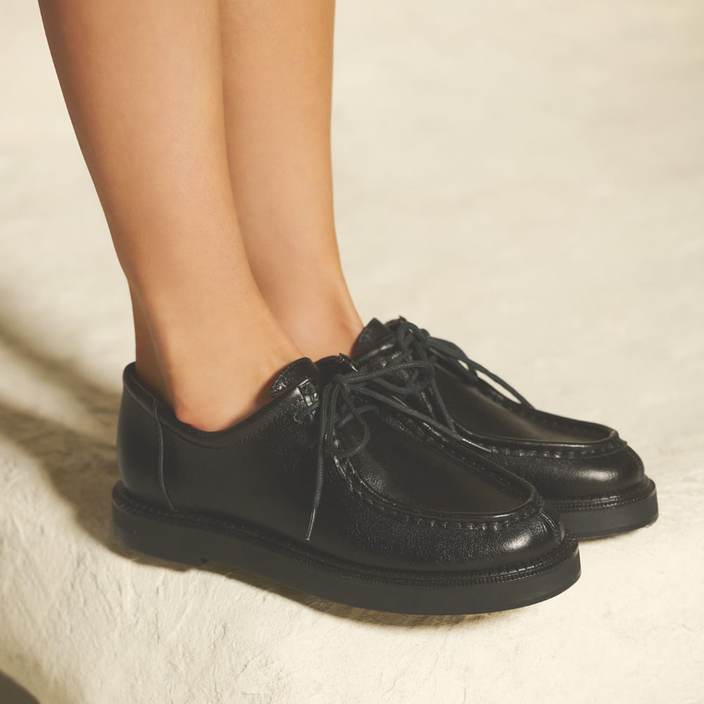 mocassim-trabalho-dia-a-dia-look-inverno-mocassim-jackie-preto-paula-torres-3.jpg