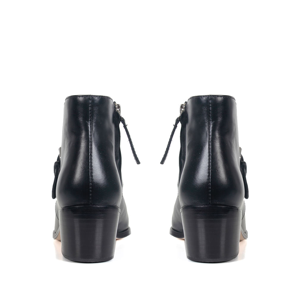 bota-feminina-confortavel-bota-liza-preto-paula-torres