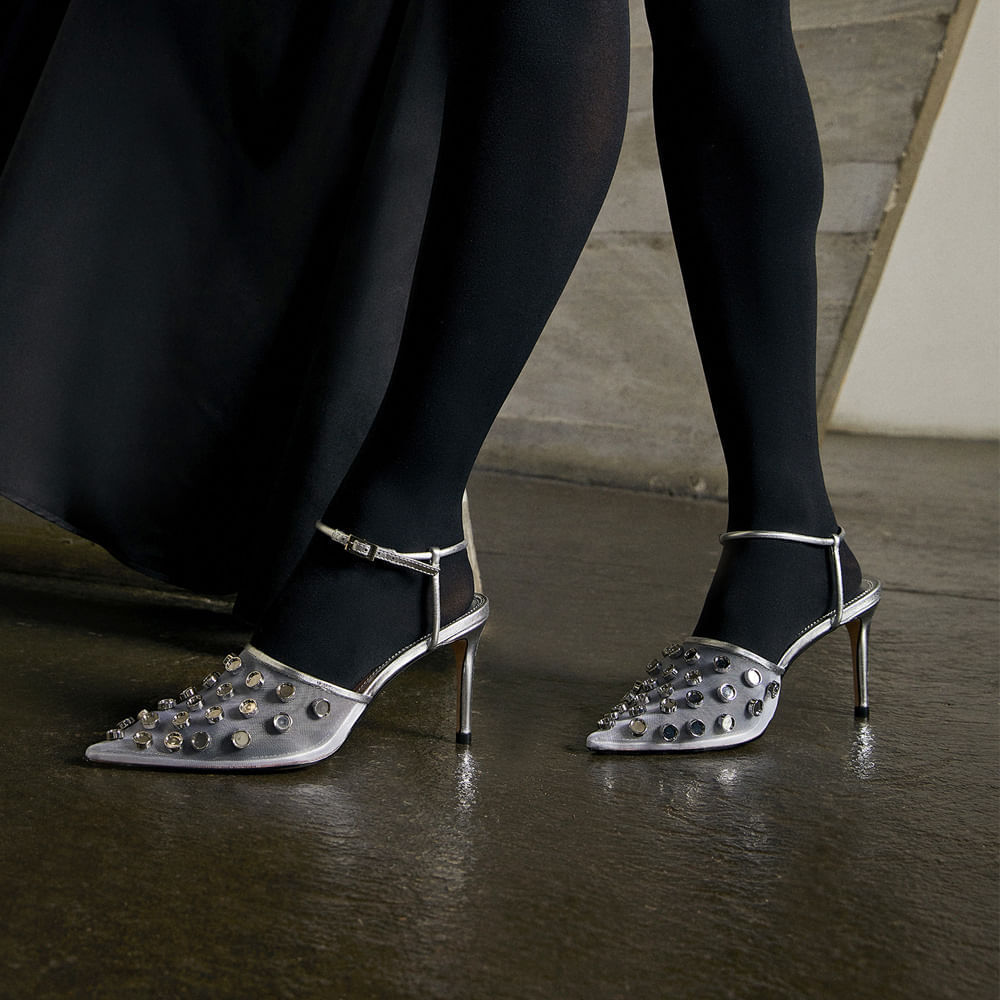 scarpin-confortavel-scarpin-aurora-alto-prata-paula-torres