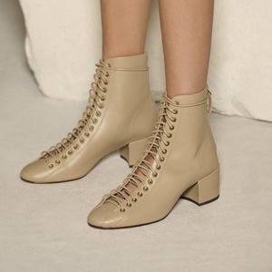 BOTA LOLA BEGE