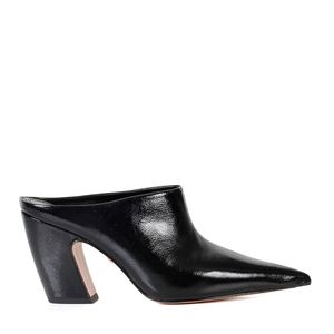 MULE JÚLIA PRETO